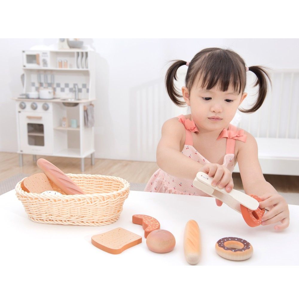Игровой набор New Classic Toys "Корзинка с хлебом" 8718446106058 фото